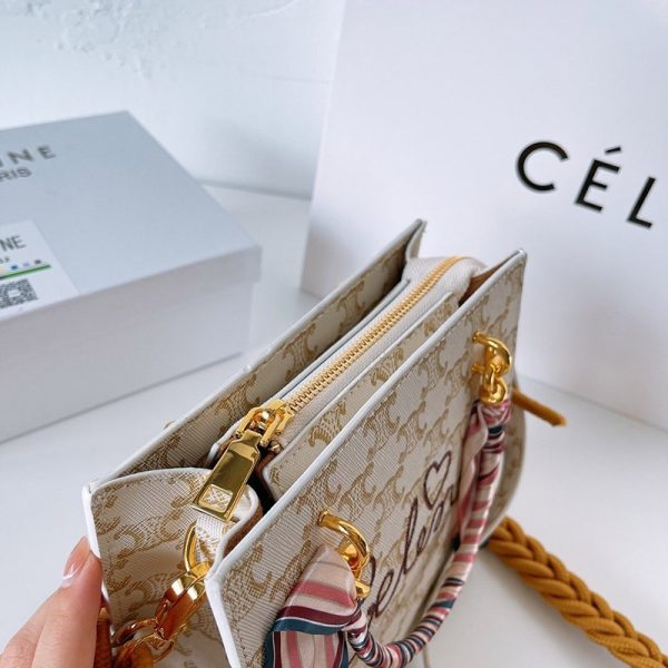 【限定カラー】セリーヌ トートバッグ 偽物 トリオンフキャンバス ミニ ブザス 2色 Cet37944 - 画像 (5)