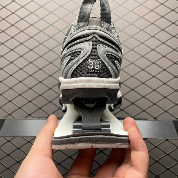 目を惹くカラー [バレンシアガ Xパンダースニーカー コピー]SNEAKERS X-PANDER★ 653870W2RA31212 - 画像 (2)