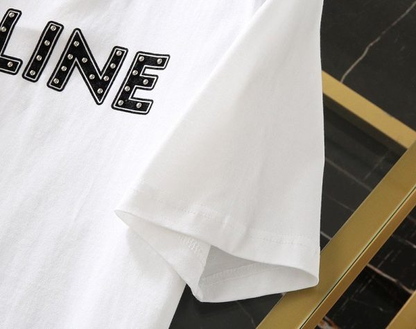 【日本未発売】セリーヌ “セリーヌ”スタッズロゴプリント Tシャツ偽物 Cef42914 - 画像 (7)
