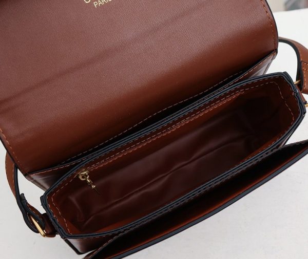 秋冬新作 セリーヌ ショルダーバッグ 偽物 テキスタイル ミディアム トリオンフ タン×ホワイト 91242BGI04LV - 画像 (8)