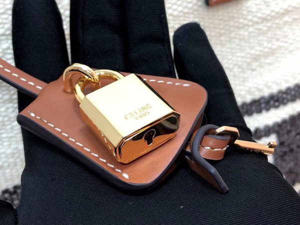 【日本未発売】セリーヌ トートバック コピー ハンド ロゴ カバ ブラウン Ces77393 - 画像 (7)