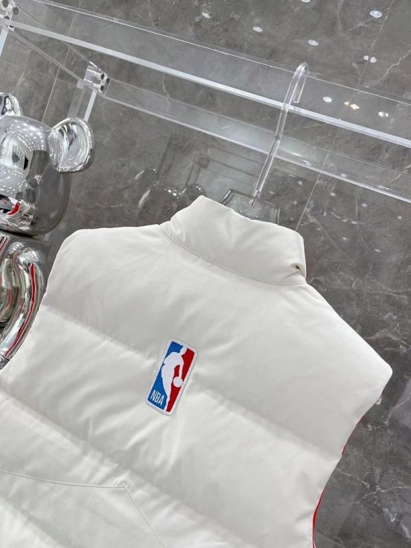 可愛い カナダグース x NBA フリースタイルベスト偽物 Caj88137 - 画像 (9)