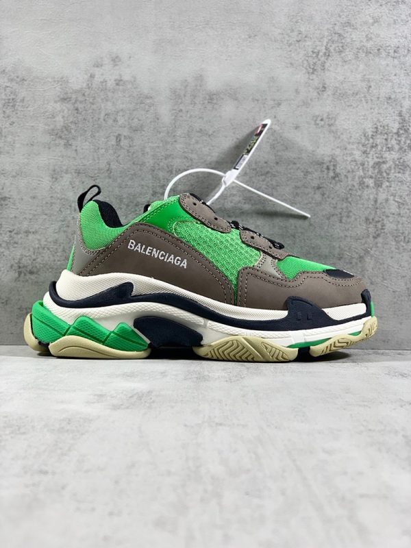 21AW新作 バレンシアガ Triple S 偽物 スニーカー トリプルソール bat57202 - 画像 (2)