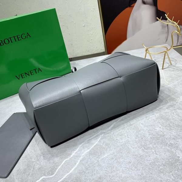 21AW新作ボッテガヴェネタ ザアルコ トート コピー サンダー box91317 - 画像 (5)