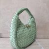目を惹くカラーボッテガヴェネタ パデッド ジョディ 偽物 青緑 boq24387 - 画像 (2)