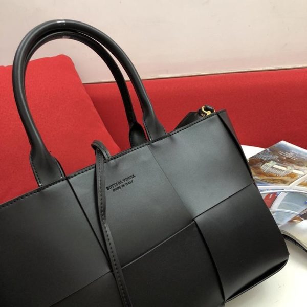 定番ボッテガヴェネタ ザアルコ トート 偽物 ブラック bom71091 - 画像 (5)