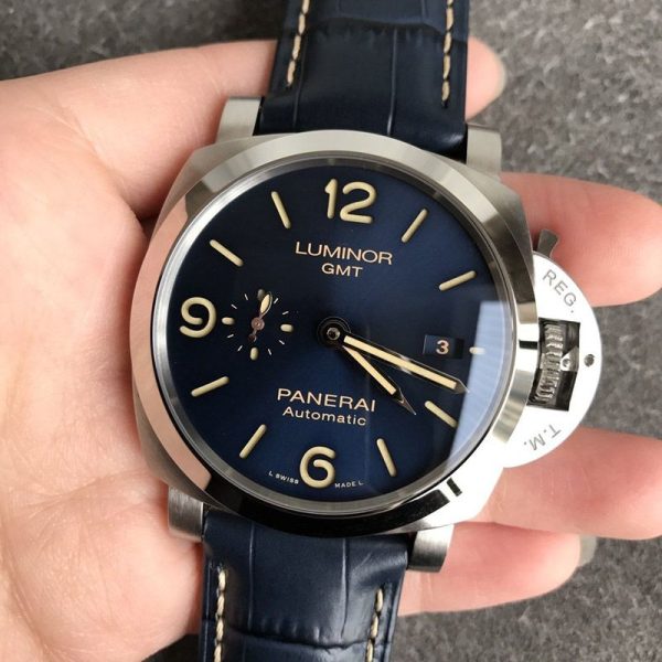 色鮮やかなブルー文字盤が人気！パネライ ルミノール GMT 偽物 PAM1033 - 画像 (2)