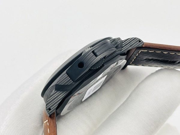 パネライ ルミノールマリーナ1950 カーボテック 3デイズ オートマティック PAM00661 - 画像 (5)