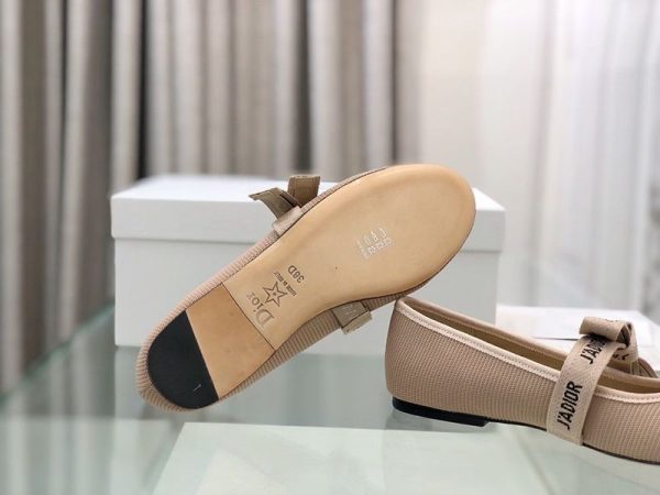 関税負担なしディオール “Miss B”バレエフラットシューズ 偽物 ピンク テクニカルファブリック deu73416 - 画像 (6)
