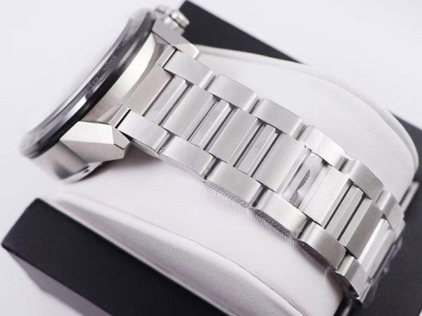 人気急上昇 タグホイヤー カレラ コピー スケルトン 文字盤 ステンレス メンズ 腕時計 43 mm TAi22171 - 画像 (5)