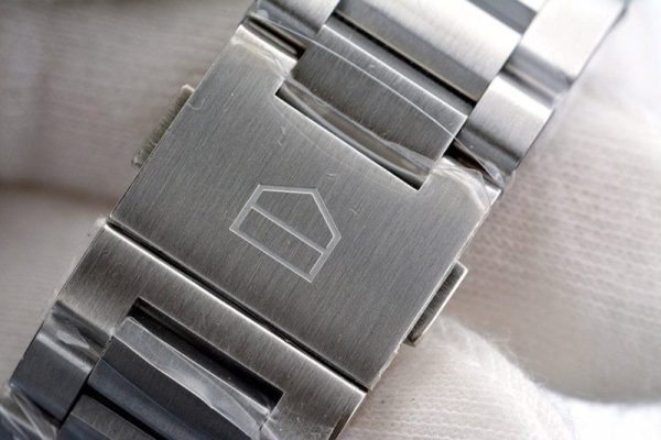 【日本未発売】タグホイヤー カレラ 偽物 自動巻き ブルー 文字盤 ステンレス メンズ 腕時計 TAv28834 - 画像 (9)