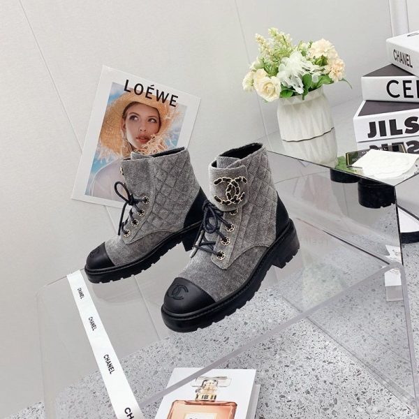 【限定カラー】お早めに♡ シャネル チェーンCCレースアップブーツ 偽物 sho27591 - 画像 (4)