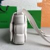 欲しい♡超限定♪ボッテガヴェネタ パデッドカセット スーパーコピー ショルダーバッグ シルバー仕上げ boj78120 - 画像 (5)