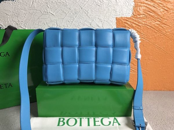 希少色ボッテガヴェネタ パデットカセット コピー ショルダーバッグ ブルー bou77826 - 画像 (3)