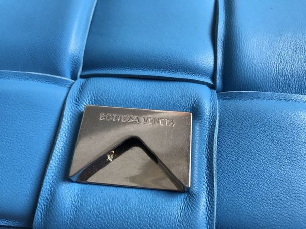 希少色ボッテガヴェネタ パデットカセット コピー ショルダーバッグ ブルー bou77826 - 画像 (8)