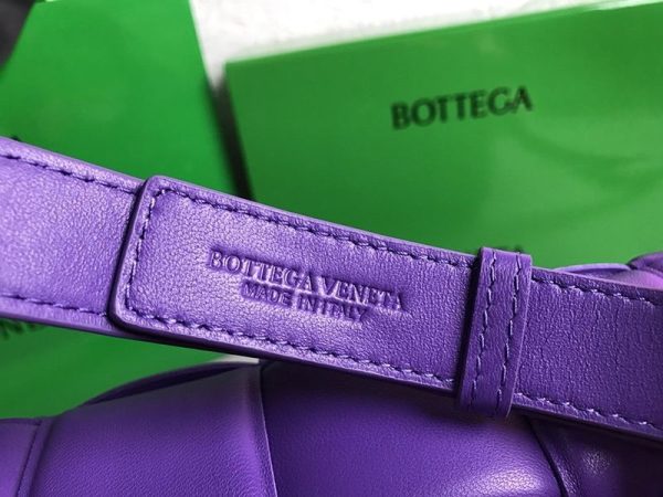 ☆超人気☆ボッテガヴェネタ パデッドカセット 偽物 ショルダーバッグ ロイヤルパープル bov03999 - 画像 (9)