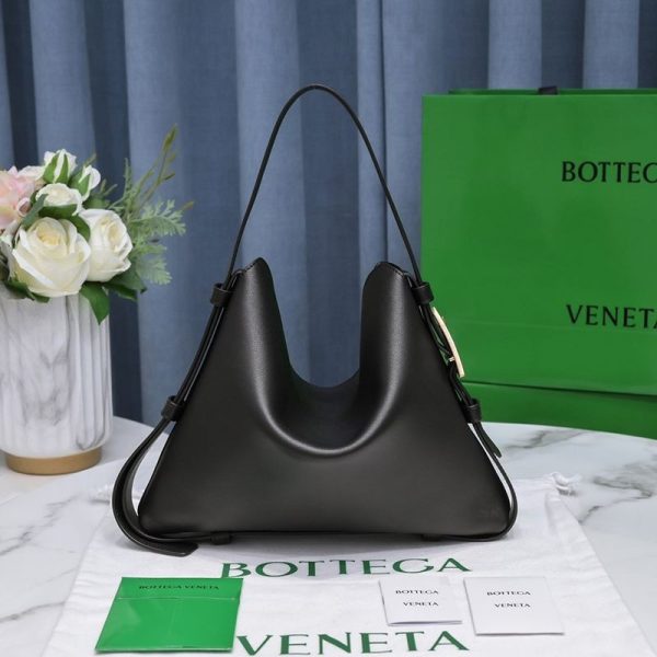 【即発】ボッテガヴェネタ クレードル 偽物 スモールショルダーバッグ ブラック 680057V1BW08425 - 画像 (2)