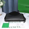 【即発】ボッテガヴェネタ クレードル 偽物 スモールショルダーバッグ ブラック 680057V1BW08425 - 画像 (4)