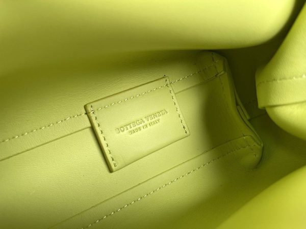 稀少ボッテガヴェネタ 偽物 ポイント トップハンドルスモールバッグ★シャルトルーズイエロー boc24530 - 画像 (8)
