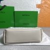 ★日本!!人気！ボッテガヴェネタ スーパーコピー ポイント トップハンドルスモールバッグ★シルバーホワイト boi87866 - 画像 (3)