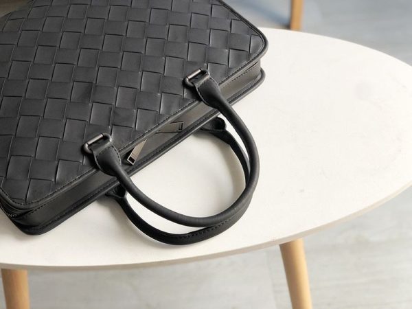 【日本未発売】ボッテガヴェネタ コピー イントレチャートレザー ブリーフケース 2WAY bou90773 - 画像 (6)