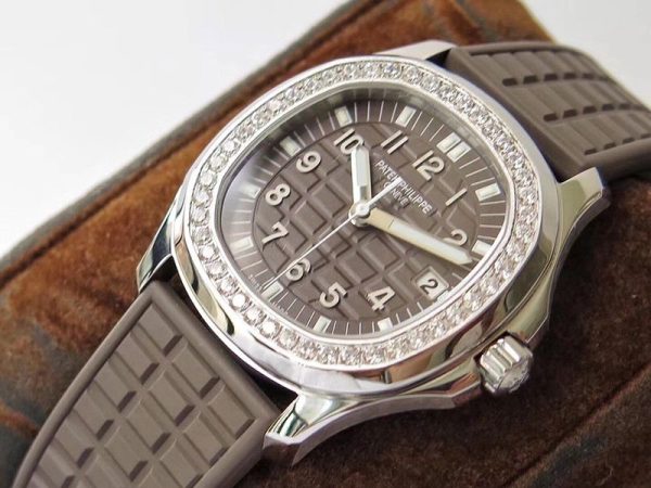 大人気！パテックフィリップ アクアノートルーチェ 偽物★ブラウン ステンレス paq81365 - 画像 (5)