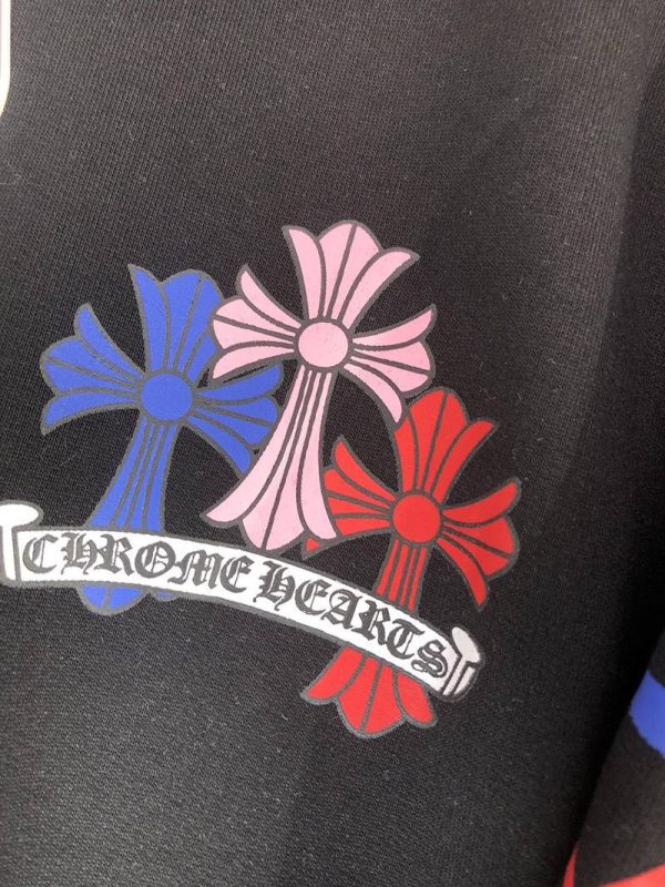 超人気♪クロムハーツ ロングTシャツ 偽物 グリーンセメタリークロス Kut82443 - 画像 (5)