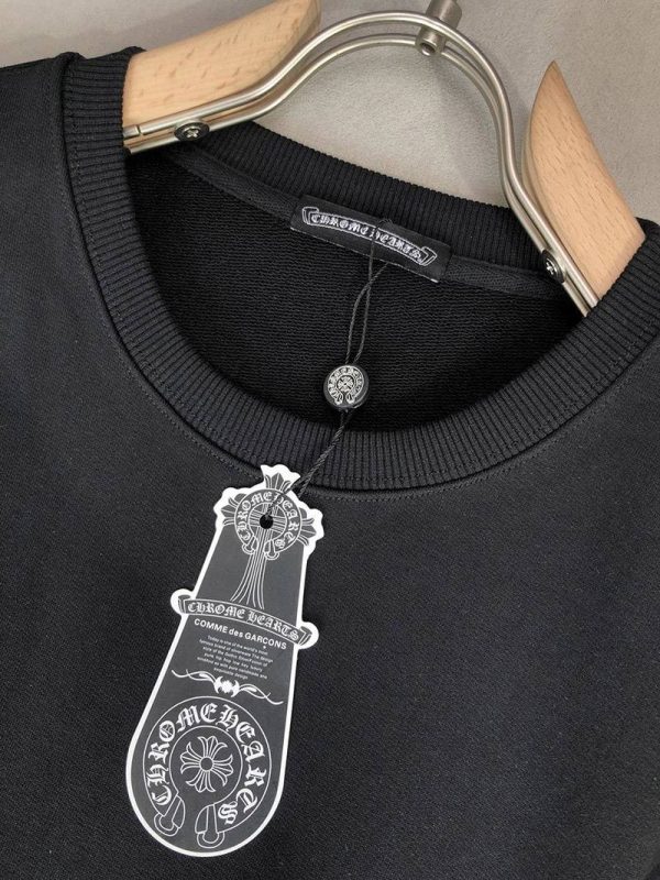 超人気♪クロムハーツ ロングTシャツ 偽物 グリーンセメタリークロス Kut82443 - 画像 (6)