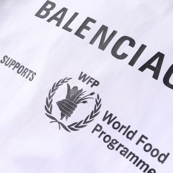 送料込★バレンシアガ スーパーコピー WFP フーディ ホワイト パーカー baq62728 - 画像 (2)