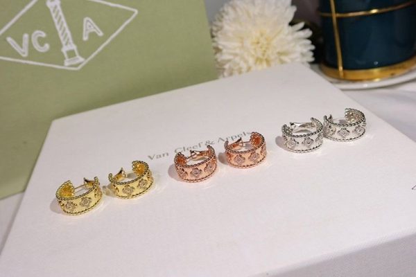 ヴァンクリーフ&アーペルフ☆3色 ペルレ クローバーフープイヤリング偽物 VCARO3YE00 - 画像 (2)