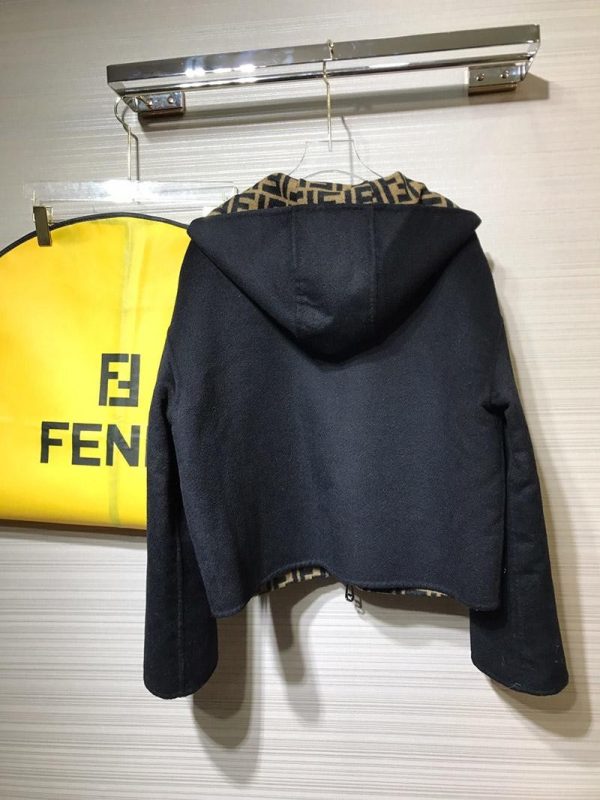 関税送料込 21AW【フェンディ】FF リバーシブル フーディー パーカー偽物 feo16546 - 画像 (5)