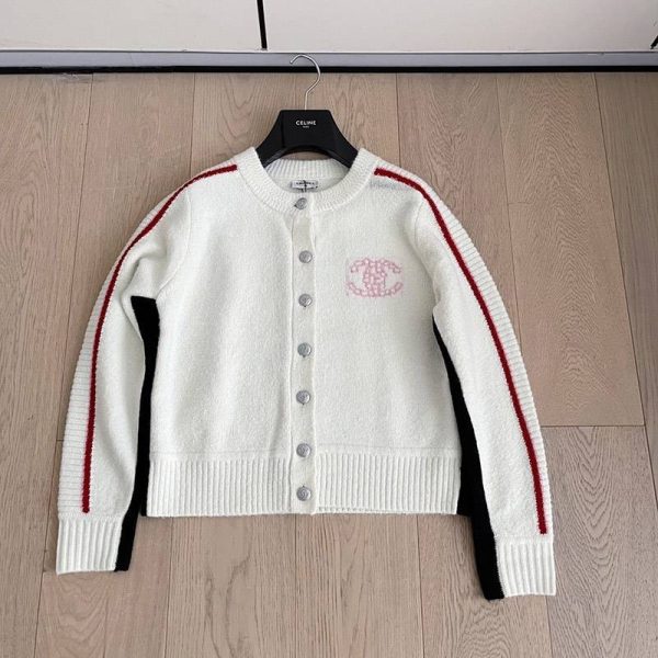 欲しい♡超限定♪《21AW》シャネル カーディガン 偽物ボタン COCO ロゴ shw14048 - 画像 (7)