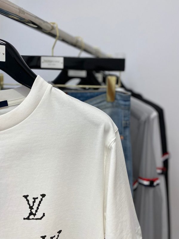 累積売上総額第１位！【ルイヴィトン Tシャツ コピー】プリント コットンTシャツ vus86992 - 画像 (3)