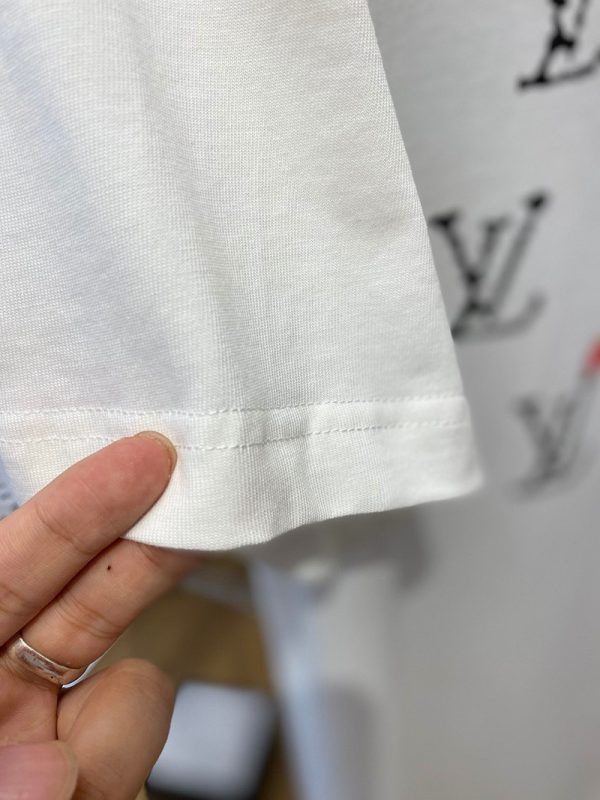累積売上総額第１位！【ルイヴィトン Tシャツ コピー】プリント コットンTシャツ vus86992 - 画像 (6)