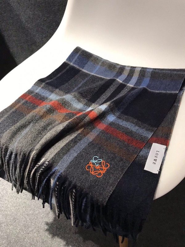日本未入荷ロエベ チェック スカーフ 偽物(カシミヤ) lor45946 - 画像 (4)