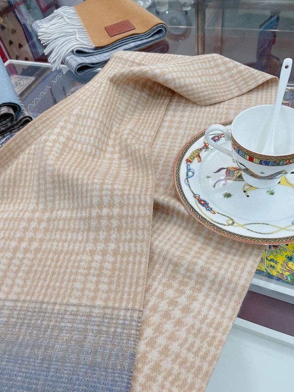 春もの新作ロエベ 勾配 チェック スカーフ スーパーコピー (カシミヤ) lor62732 - 画像 (8)