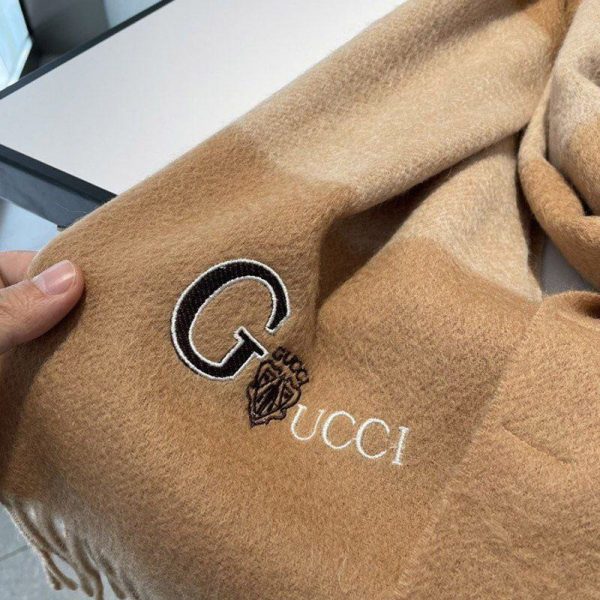 ★日本!!人気！グッチ グラフィックカシミヤスカーフ偽物 gug00965 - 画像 (7)
