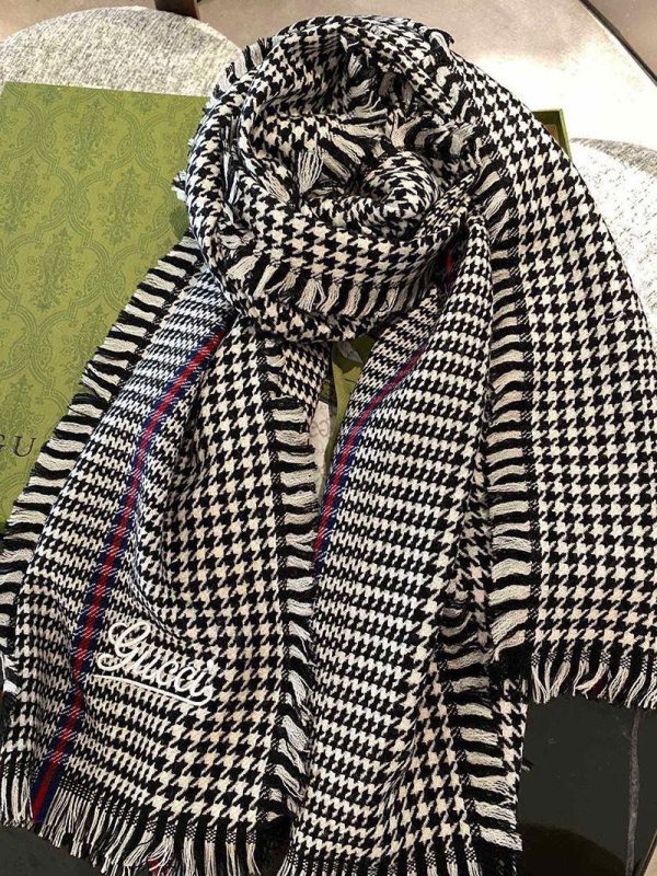★日本!!人気！グッチ 千鳥柄 カシミヤスカーフ guw27909 - 画像 (6)