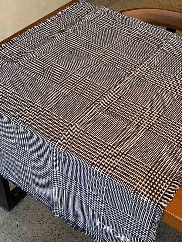 注目度抜群！ディオール チェック スカーフ コピー★Very掲載★ des75925 - 画像 (5)