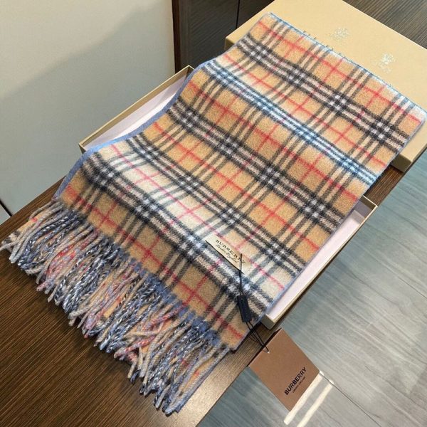 可愛いバーバリー リバーシブル チェック カシミアスカーフ コピー Bax88269 - 画像 (3)