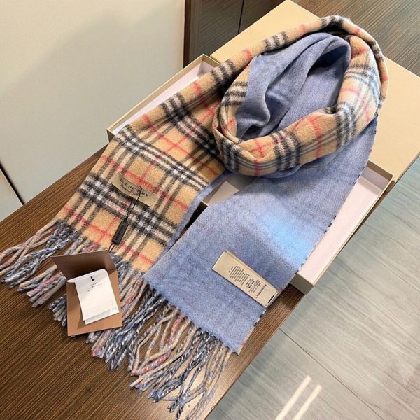 可愛いバーバリー リバーシブル チェック カシミアスカーフ コピー Bax88269 - 画像 (4)