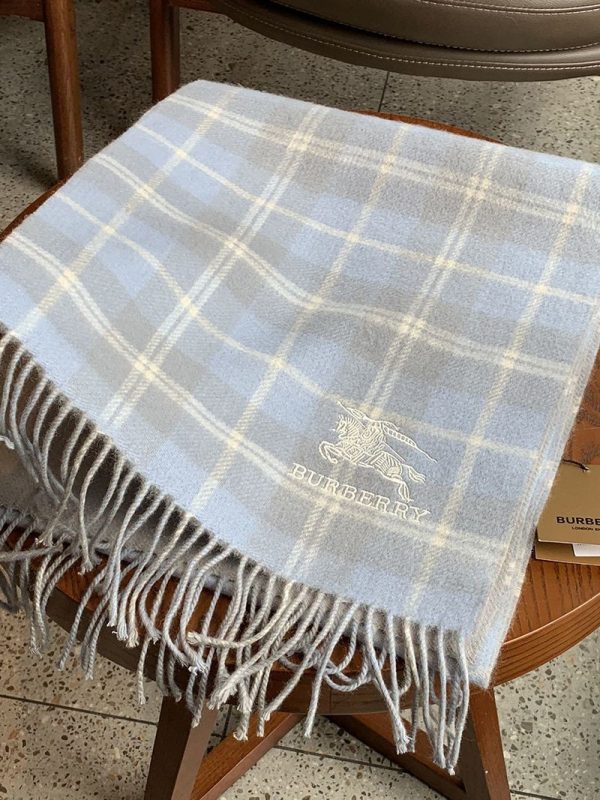 完売必至バーバリー クラシック カシミヤ チェック マフラー 偽物 Bap77862 - 画像 (4)