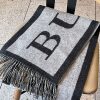 目を惹くカラーバーバリー リバーシブル ロゴジャカード カシミアスカーフ 偽物 Bao94404 - 画像 (4)