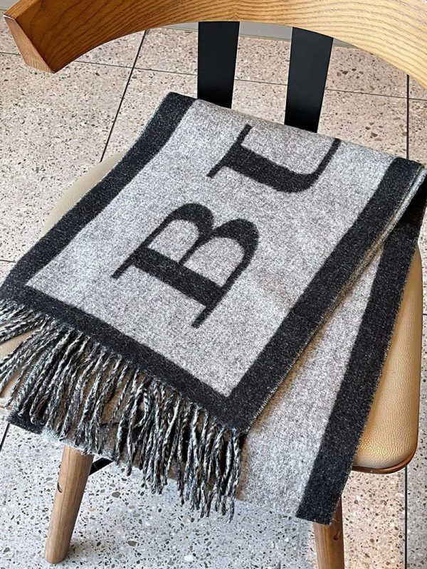 目を惹くカラーバーバリー リバーシブル ロゴジャカード カシミアスカーフ 偽物 Bao94404 - 画像 (4)