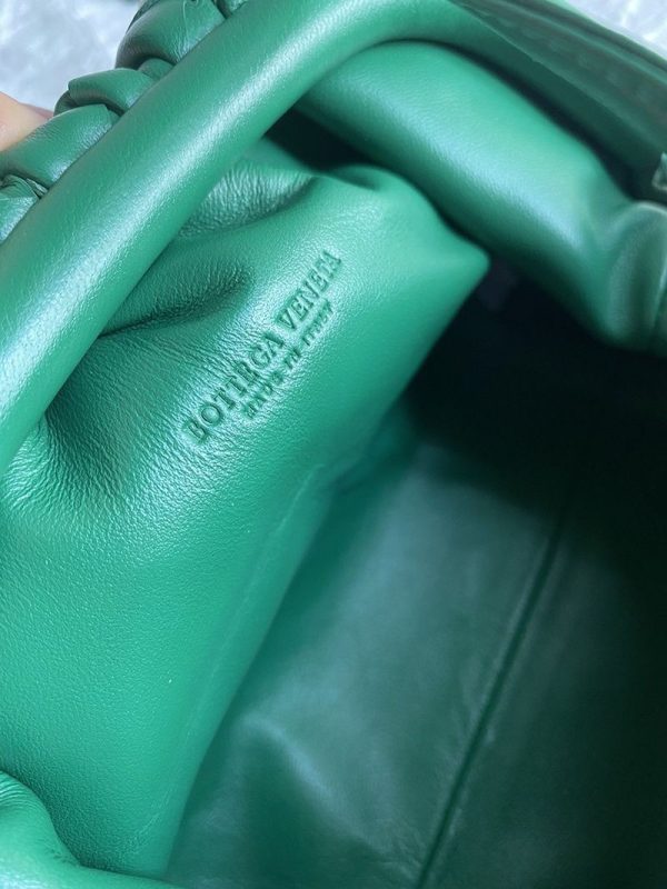 日本未入荷ボッテガヴェネタ 偽物 ミニ ザポーチ レザー製ミニクラッチバッグ bob30738 - 画像 (7)