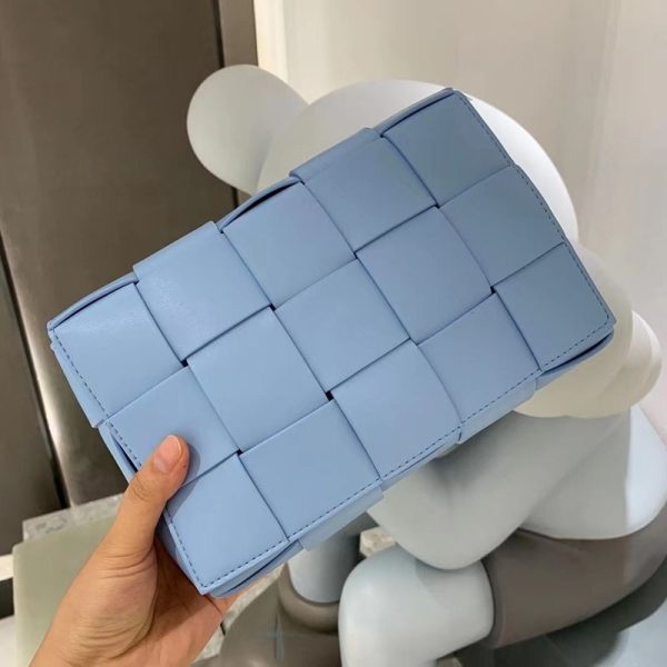世界中で大人気♪ボッテガヴェネタ コピー カセット クロスボディバッグ bot82945 - 画像 (6)