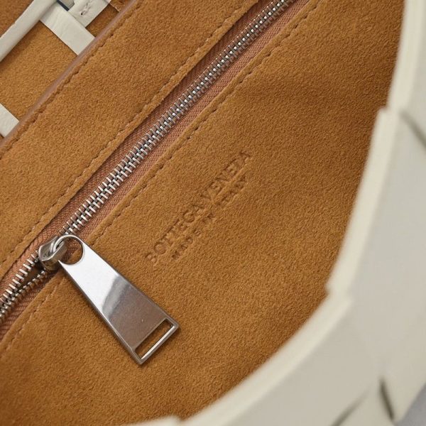 【日本未発売】ボッテガヴェネタ カセット 偽物 クロスボディバッグ boc32572 - 画像 (8)