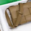 累積売上総額第１位！ボッテガヴェネタ 偽物 カセット クロスボディバッグ boz09160 - 画像 (4)
