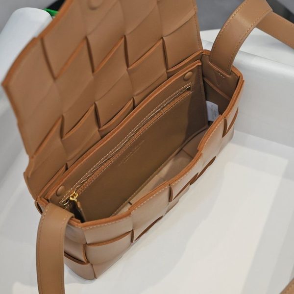 日本未入荷ボッテガヴェネタ カセット 偽物 クロスボディバッグ boc63388 - 画像 (8)
