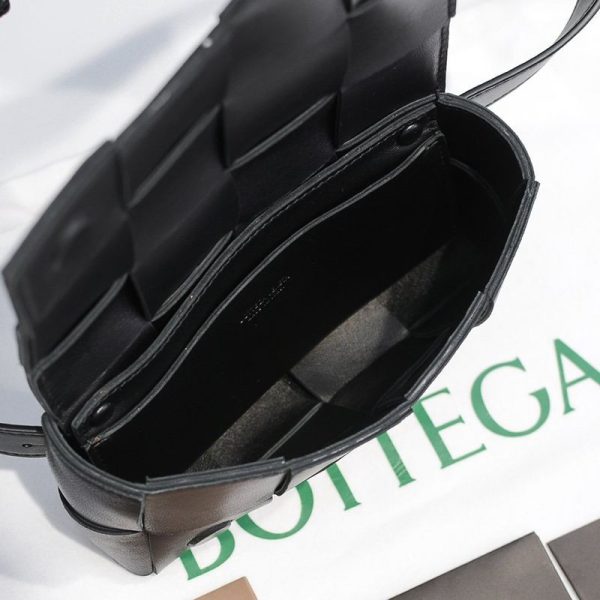 【日本未発売】ボッテガヴェネタ カセット 偽物 クロスボディバッグ boq86248 - 画像 (5)